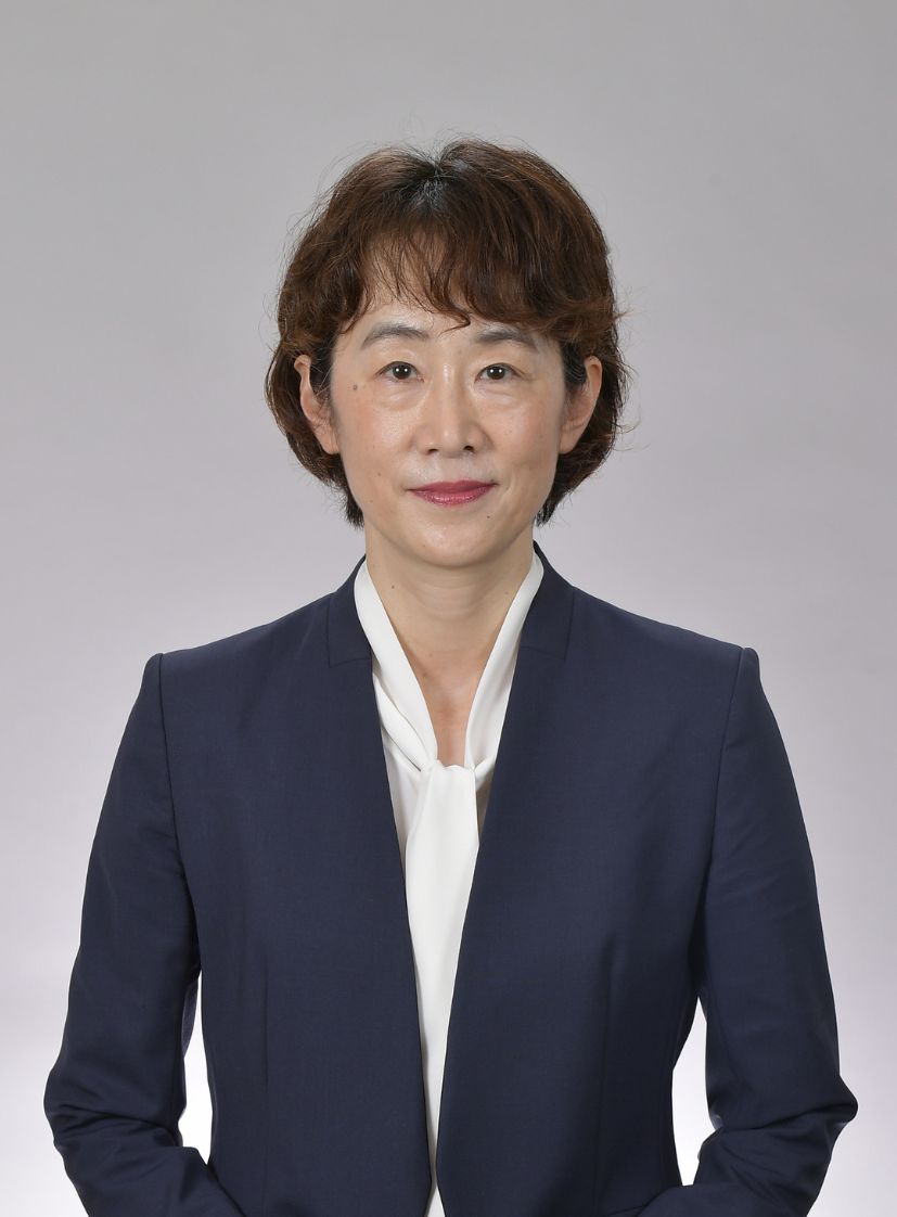足立 文